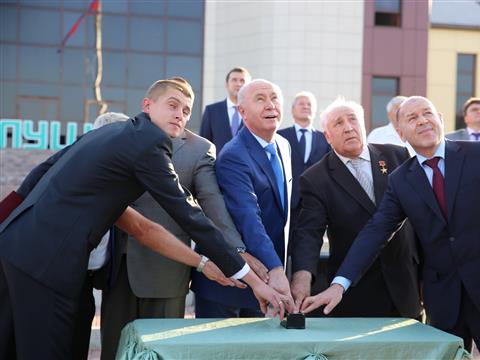 ЛУКОЙЛ подарил Самарской области еще один спортивный комплекс