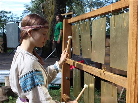 На Солнечной Поляне прошел первый фестиваль плоских колоколов