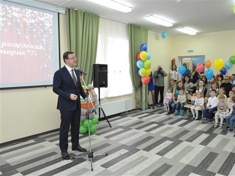 Глава региона открыл детский сад "Янтарик" в микрорайоне Кошелев-парк