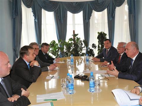 Николай Меркушкин провел рабочую встречу с чрезвычайным и полномочным послом Республики Словения в Российской Федерации Приможем Шелиго
