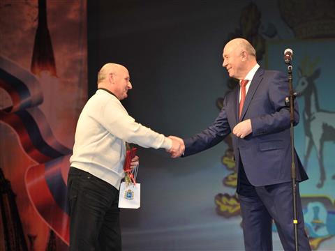 Николай Меркушкин поздравил ведущих представителей ракетно-космической отрасли региона с Днем космонавтики