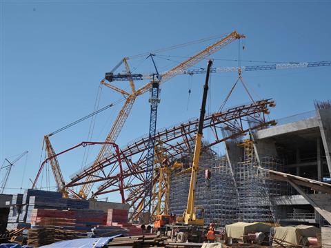 Игорь Левитин посетил строящийся стадион "Самара Арена"