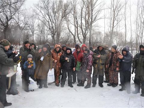 Под Самарой прошел зимний слет рыболовов "Ротан-2015"