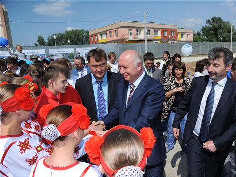 Губернатор дал старт строительству новой школы в жилом районе "Волгарь"