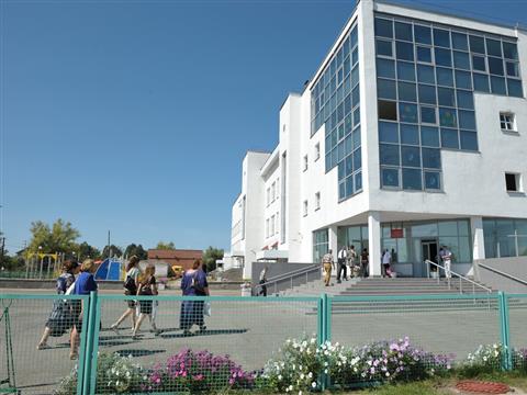 В Елховской школе построят новый спортивный зал и бассейн