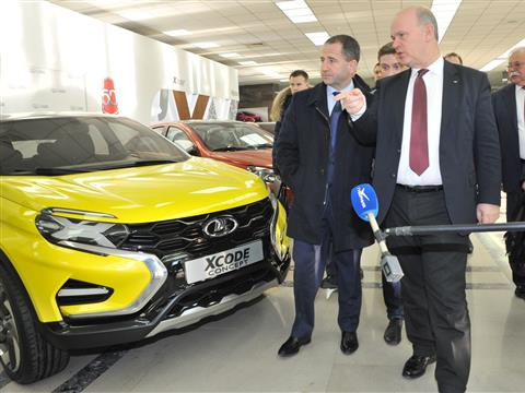 Полномочный представитель президента РФ в ПФО Михаил Бабич посетил Волжский автомобильный завод