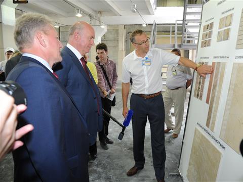Николай Меркушкин посетил завод "Самарский Стройфарфор"