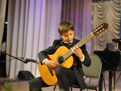 В Самаре прошел конкурс молодых музыкантов-исполнителей на народных инструментах "Созвездие Жигулей" 
 