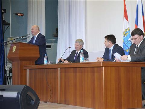 Николай Меркушкин провел трехчасовую встречу с жителями Безенчука
