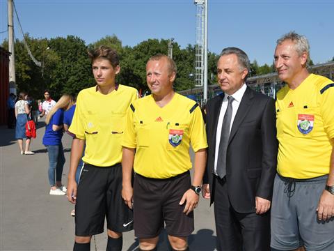 Виталий Мутко стал почетным гостем финала турнира "Лето с футбольным мячом"