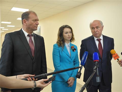 Николай Меркушкин посетил Дорожную клиническую больницу