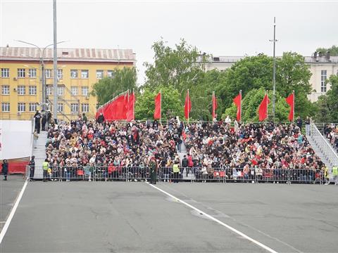 Парад Победы на площади Куйбышева
