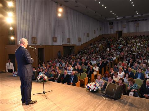 В Тольяттинской филармонии состоялось торжественное собрание, посвященное Дню медицинского работника