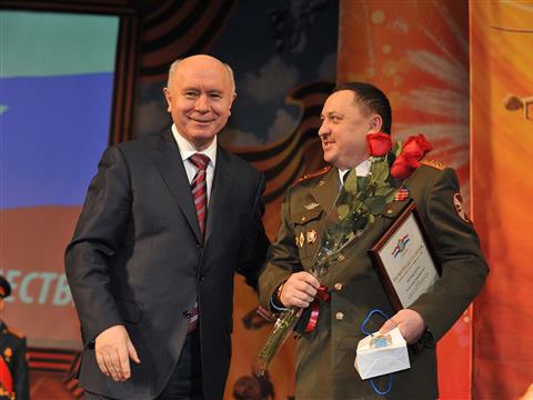 Николай Меркушкин поздравил военнослужащих с Днем защитника Отечества