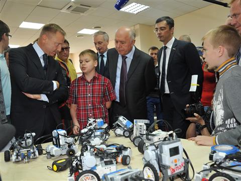 Министр образования и науки РФ Дмитрий Ливанов посетил Самарский университет
