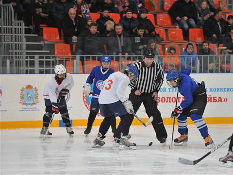 В Самаре стартовал второй сезон хоккейного турнира "Золотая шайба"