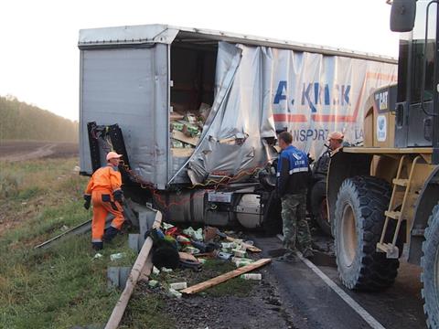  Пострадавший в крупном ДТП в Сергиевском районе водитель грузовика впал в кому 