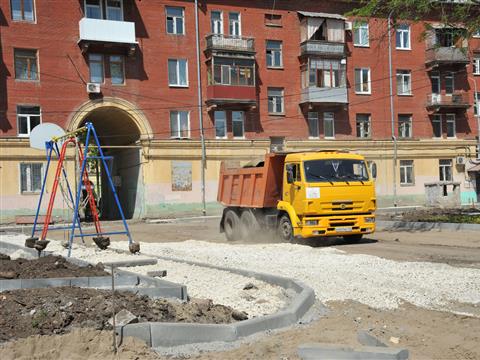 В Самаре идет реконструкция самого большого двора Кировского района