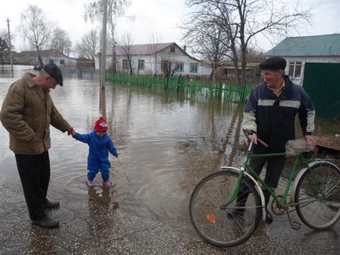 В селе Сухая Вязовка Волжского района затоплено 36 домов 
