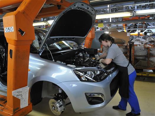 В мае ОАО "АвтоВАЗ" реализовало около 44,6 тыс. автомобилей Lada, что на 13,8% меньше, чем в апреле