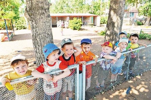 В очереди на получение места в детских садах Тольятти числятся 9,5 тысячи дошколят.