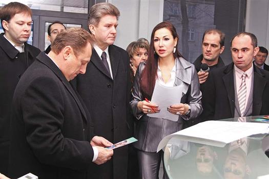 Свидетельством электронного учета посетителей МФЦ стал талон с номером 44, выданный Алексею Бендусову