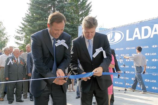Анатолий Пушков и Игорь Комаров торжественно открыли музей АвтоВАЗа, обновленный к юбилею завода