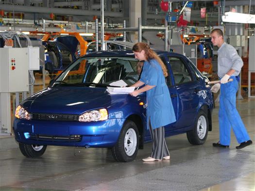 В первом полугодии 2013 г. ОАО "АвтоВАЗ" реализовал 264,2 тыс. автомобилей Lada, что на 6,7% меньше, чем за аналогичный период прошлого года