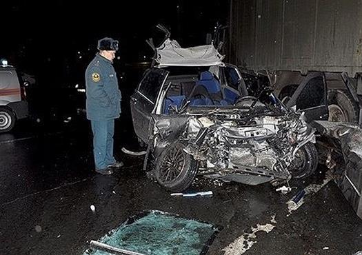 В Тольятти КамАЗ раздавил легковушку - трое погибли
