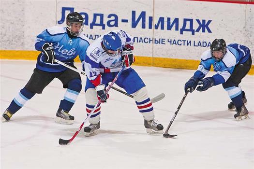 Домашний лед помог хоккеистам тольяттинской «Лады» выйти в четвертьфинал