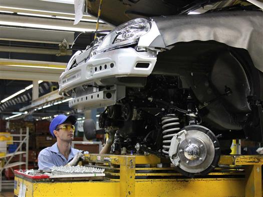 Объем экспорта продукции АвтоВАЗа в страны Европы сократился на 35,4% - 2,8 тыс. машин за девять месяцев этого года против 4,3 тыс. за аналогичный период 2011 года