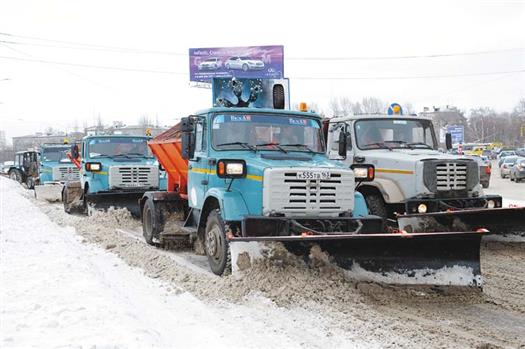 Снегоуборочная техника вышла на самарские дороги вовремя, и транспортного коллапса удалось избежать