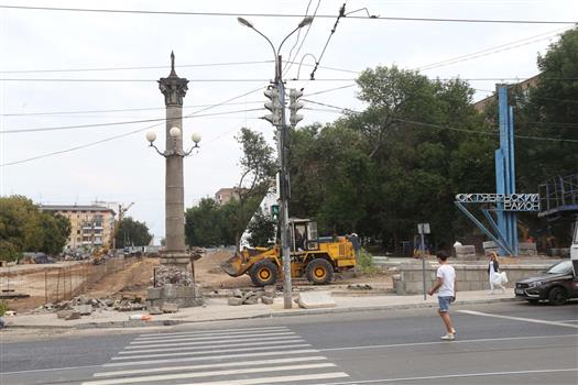 Самаратрансстрой приступил к благоустройству сквера у Дома сельского хозяйства