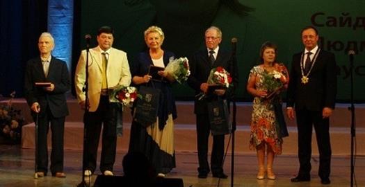 На празднике в честь Дня города впервые были вручены почетные знаки думы Тольятти