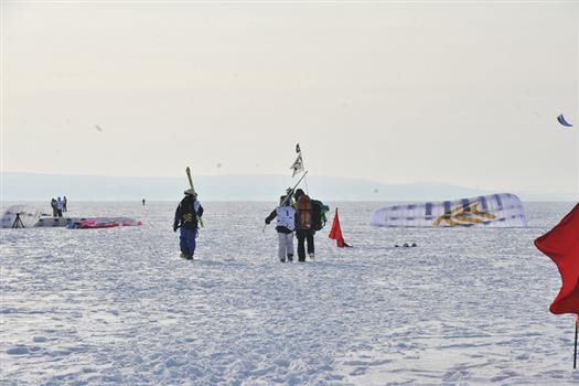 На Жигулевское море пришла нелетная погода: ни один кайт долгое время не мог поймать ветерок