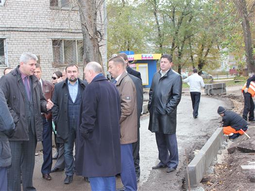 В понедельник, 28 октября, в Тольятти состоялось выездное заседание депутатов Самарской губернской думы, членов комитета по строительству и транспорту