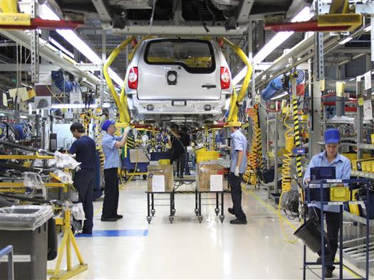 В марте 2013 г. ОАО "АвтоВАЗ" продало на внутреннем рынке и поставило на экспорт 47,7 тыс. автомобилей Lada, что на 9,5% больше, чем в феврале