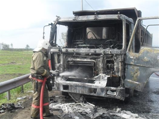 В Ставропольском районе на ходу загорелся китайский грузовик