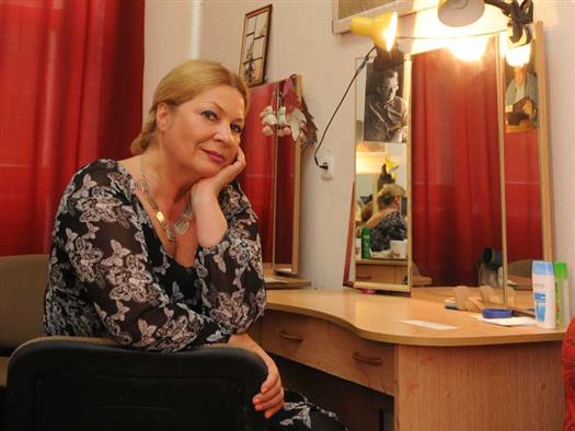 Наталья Дроздова посетила мэрию и дала свое согласие стать художественным руководителем театра