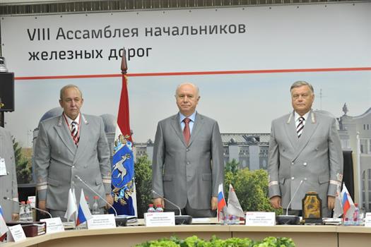 Николай Меркушкин в своем выступлении сделал акцент на развитие железнодорожного сообщения между двумя крупнейшими городами региона - Самарой и Тольятти