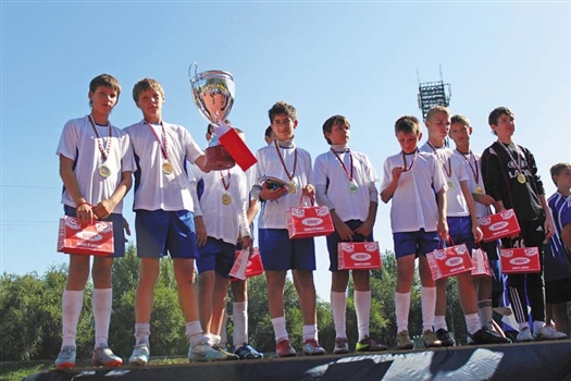 Обладателями кубка «Лета» стали юные футболисты из тольяттинской команды «Сантос»