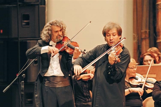 Дмитрий Коган (справа) с успехом продолжает семейные музыкальные традиции.