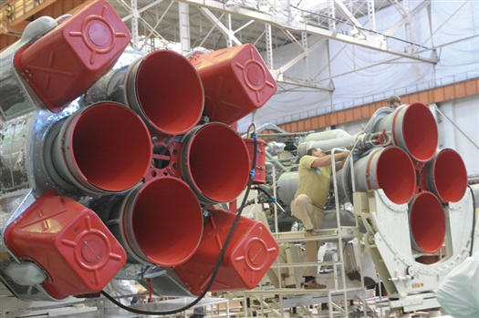 Первый запуск новой российской ракеты-носителя "Союз-2.1в", разработанной самарским "ЦСКБ-Прогресс", может быть осуществлен в четвертом квартале 2012 г. с космодрома Плесецк
