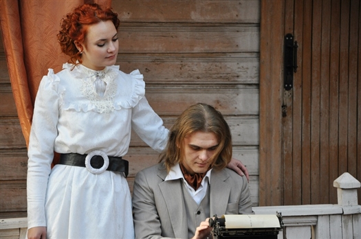 Владимир Темников и Катерина Орлова показали спектакль по шутливой пьесе "Накануне, или Свои люди – сочтемся"