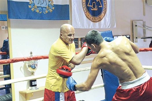 Виктор Петроченко (слева) получает удовлетворение от работы с чемпионом мира Дмитрием Пирогом