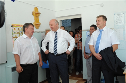 Николай Меркушкин посетил образовательный центр в Челно-Вершинах 