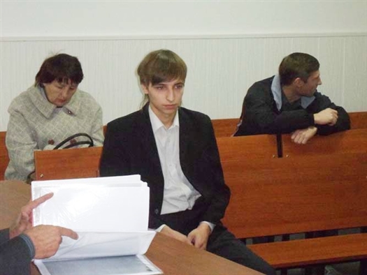 Максим Богатырев не был ранее судим и характеризовался положительно, поэтому суд приговорил его к 3 годам лишения свободы в колонии-поселении
