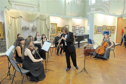 В Самарском художественном музее объединились два искусства - живопись и музыка