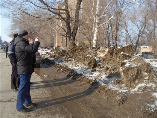 Прокуратуры районов Самары проверяют, как представители МП "Благоустройство" очищают дороги от снега