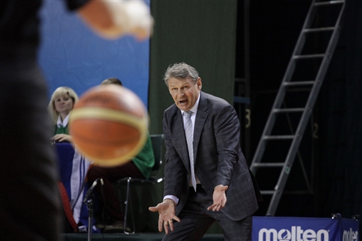 Сергей Зозулин назван лучшим тренером баскетбольной суперлиги